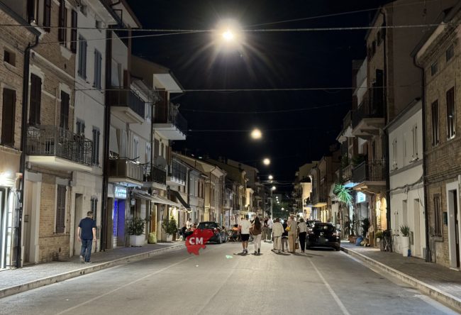 mercoledì dello shopping notte commercianti centro - corso dalmazia - civitanova - FDM (2)
