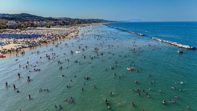 spiaggia civitanova drone