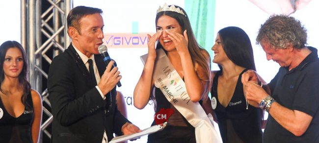 finale-miss-italia-marche-vittoria-latini-vincitrice-varco-sul-mare-civitanova-FDM-5-e1724573717473-650x292