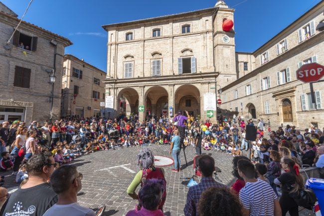 Spettacolo-Piazza-Clown&Clown-2022-ph-Mauro-Salvatelli-1