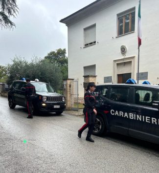 Sarnano_2-arresti-comunicato-stampa-trasmesso-il-06_10_2024-325x354