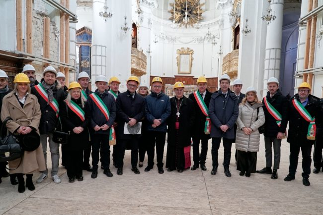 Camerino Cattedrale 29 inaugurazione lavori acquaroli castelli sindaci