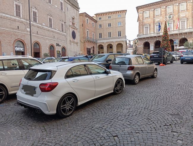 piazza libertà macerata