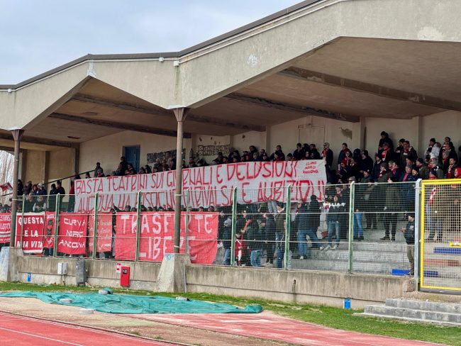 civitanovese-ancona-striscioni-2-650x488