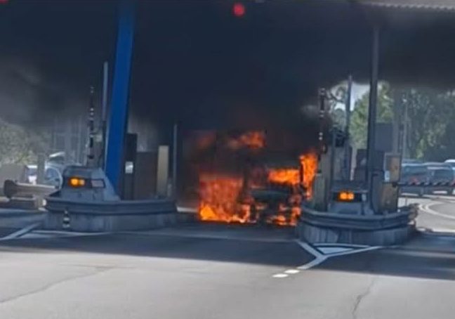 casello-incendio-e1747560203844