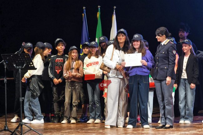 festa-polizia-locale-2025-teatro-rossini-civitanova-FDM-11-650x433