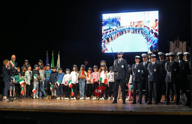 festa-polizia-locale-2025-teatro-rossini-civitanova-FDM-12-650x421