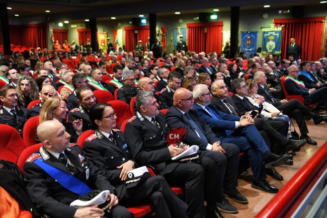 festa-polizia-locale-2025-teatro-rossini-civitanova-FDM-2-650x433