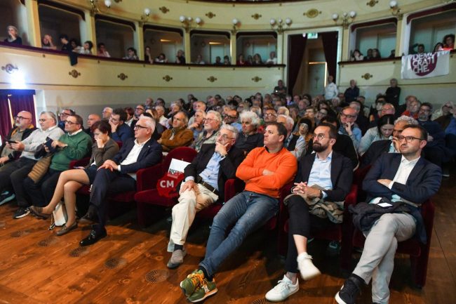 matteo-ricci-al-teatro-annibal-caro-civitanova-FDM-10-650x433