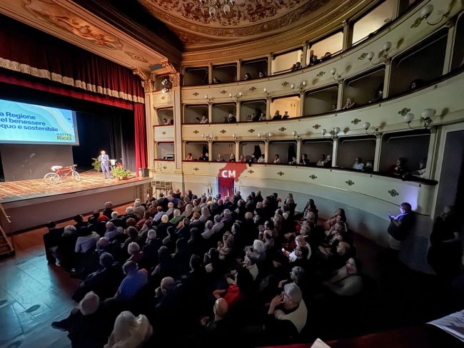 matteo-ricci-al-teatro-annibal-caro-civitanova-FDM-14-650x488
