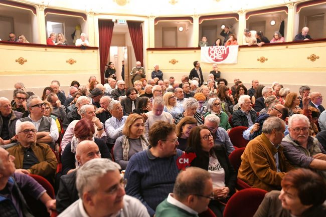 matteo-ricci-al-teatro-annibal-caro-civitanova-FDM-3-650x433