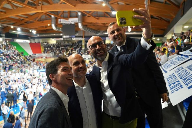 acquaroli-selfie