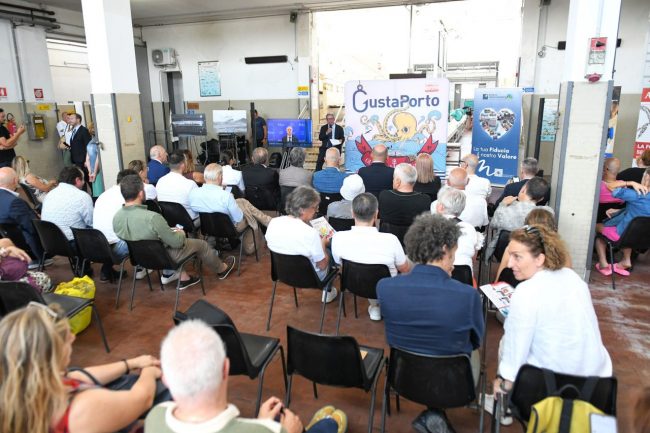 gustaporto-2025-gioacchino-bonsignore-mercato-ittico-civitanova-FDM-1-650x433