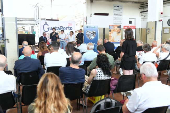 gustaporto-2025-mercato-ittico-civitanova-FDM-11-650x433