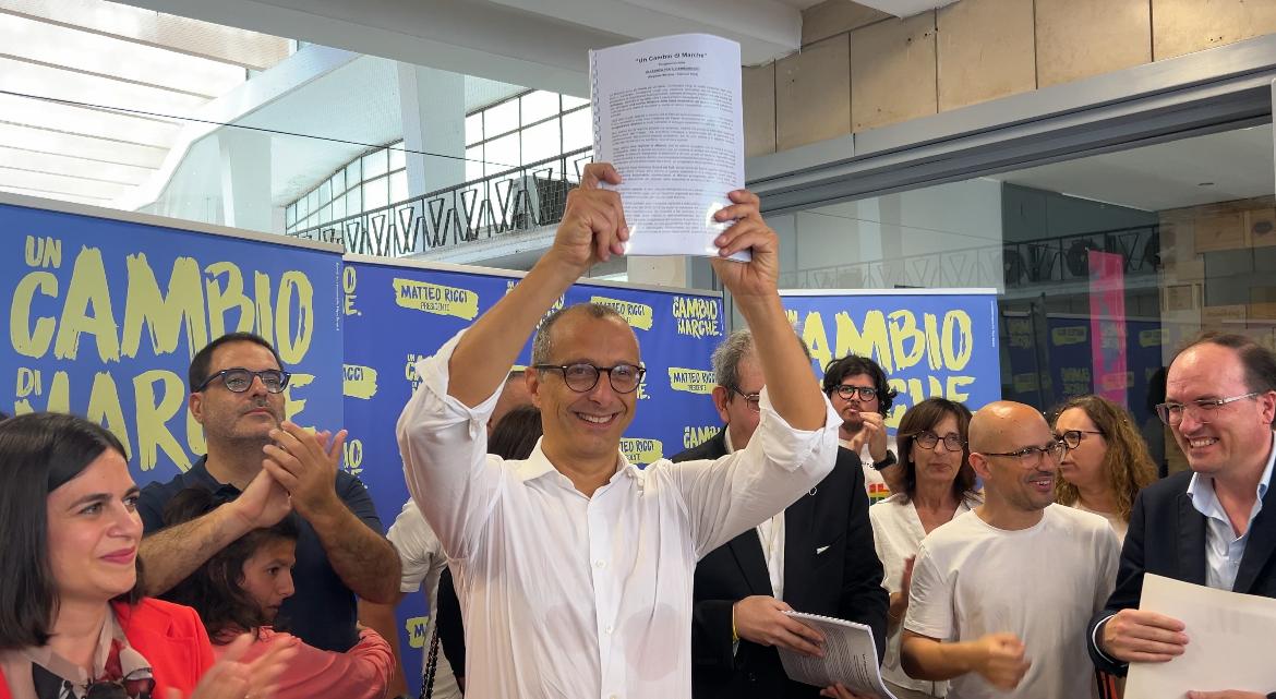 matteo-ricci-ancona-firma4