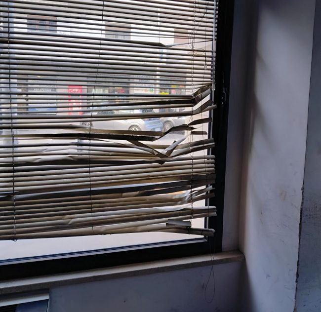 Aggredisce-due-ragazzi-in-strada-e-due-poliziotti-intervenuti.-Arrestato.3-e1751906049518-650x632
