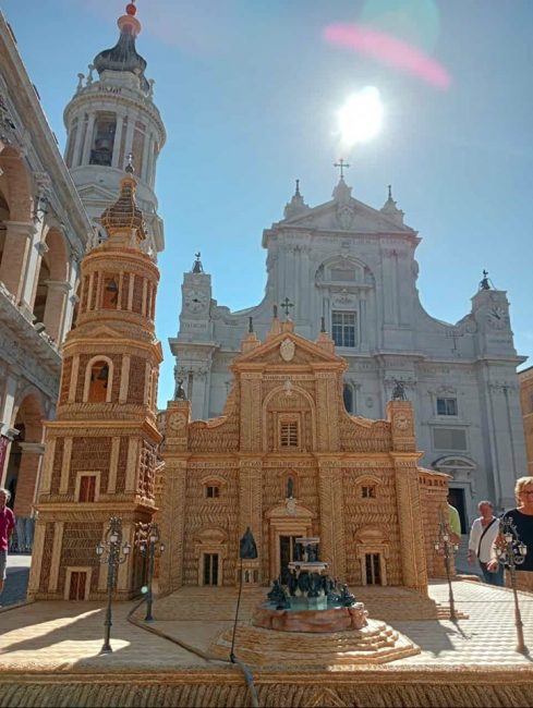 Santuario-Pontificio-della-Santa-Casa-di-Loreto-Covo-2023-1-489x650