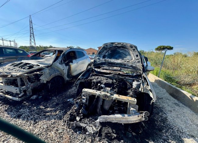 auto-incendiate-civitanova-1-650x472
