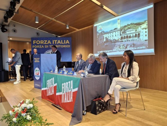 tajani-camerino-forza-italia-3-650x488