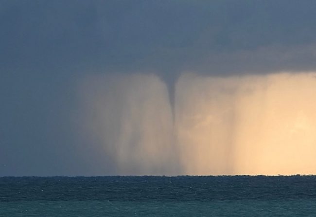 tromba-marina-civitanova-2-650x446