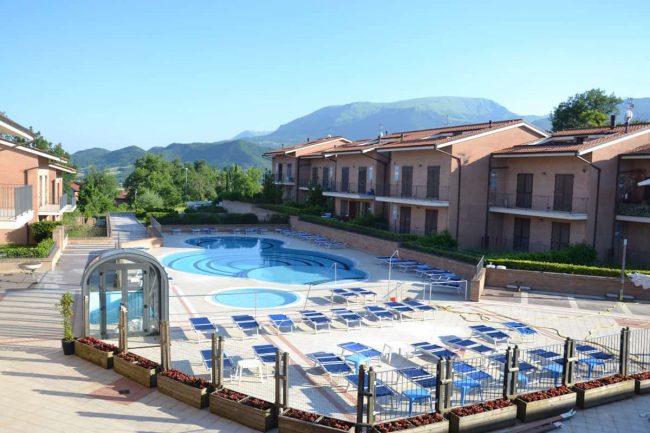 piscina-esterna-terme-di-sarnano (1)