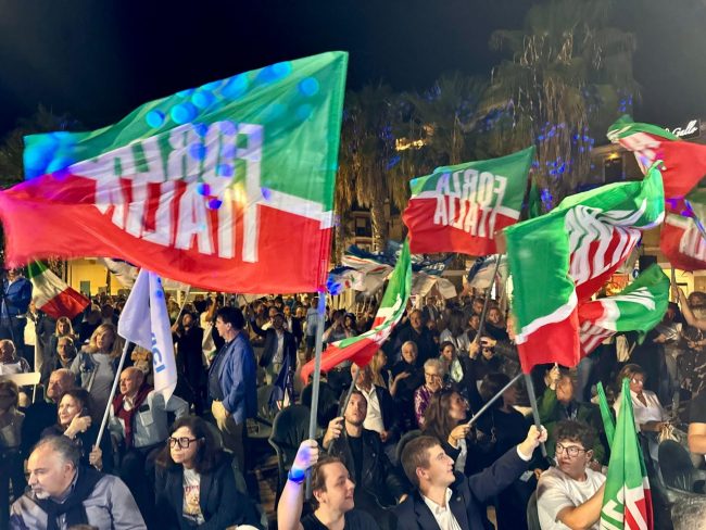 acquaroli-forza-italia2-650x488