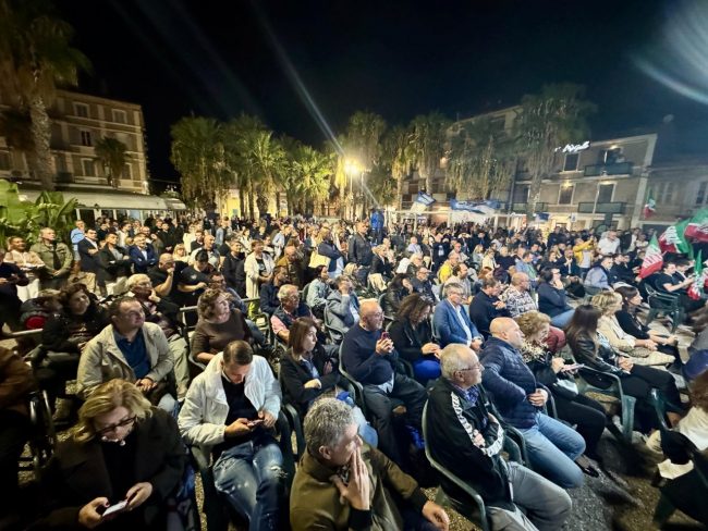 acquaroli-porto-potenza-pubblico