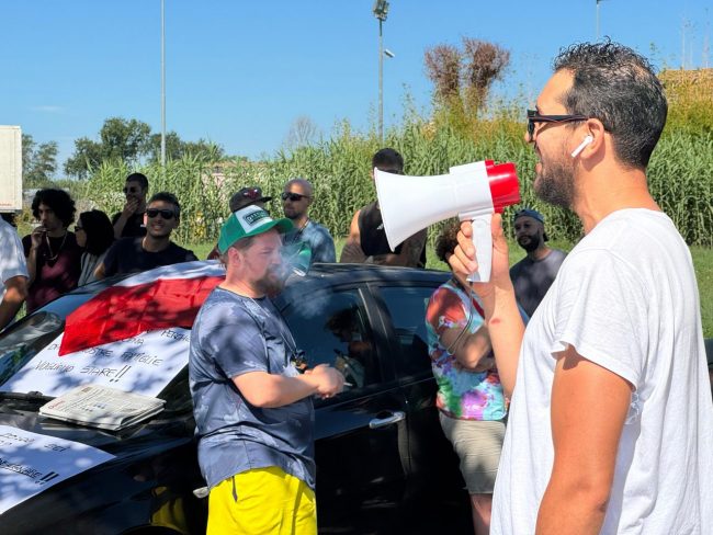 sciopero-amazon-7-650x488