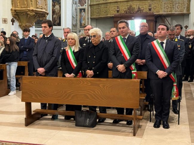 Funerali-Menichelli4-650x488