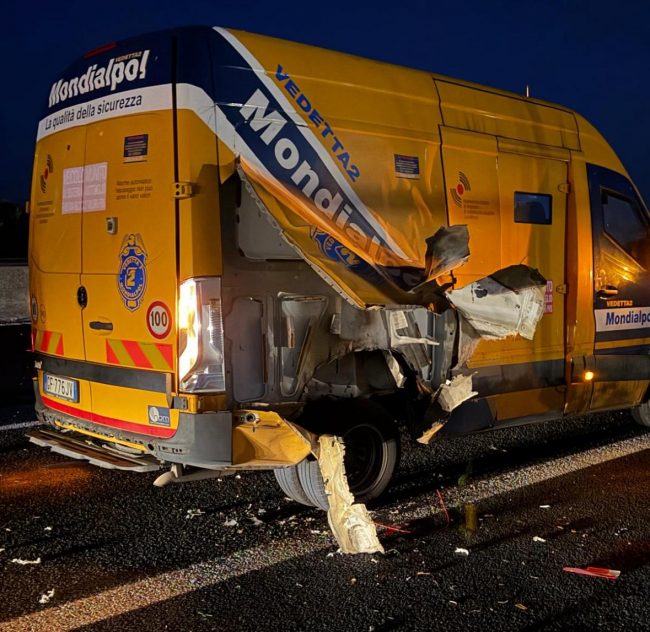 assalto-portavalori-porto-recanati-1-650x632