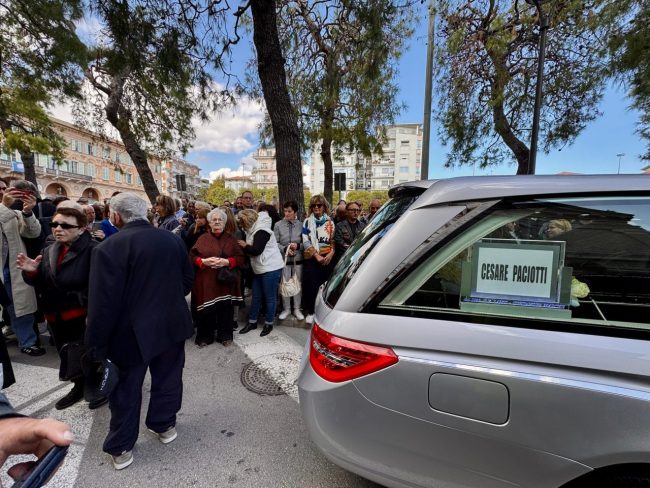 funerale-paciotti-13-650x488