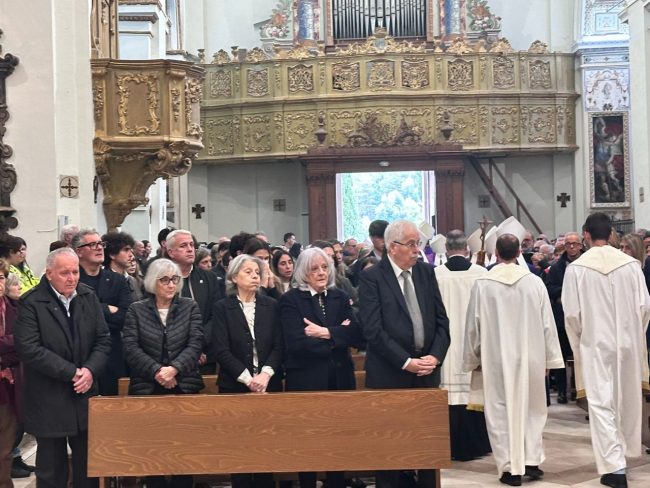 funerali-menichelli-9-650x488