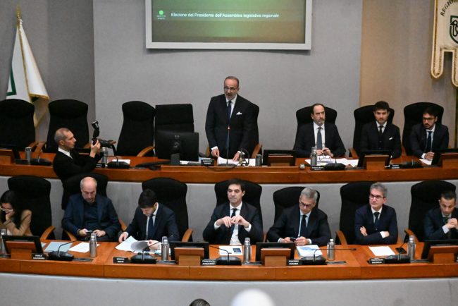 primo-consiglio-regionale-acquaroli6-650x434