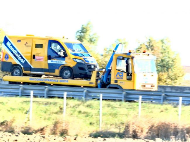 traffico-autostrada-statale-assalto-portavalori-2-650x488