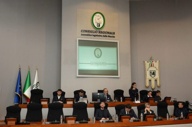 seduta-aperta-25-nov.2-650x432