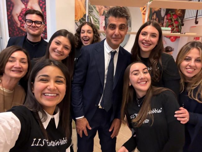 5A-dirigente-e-docenti-650x488