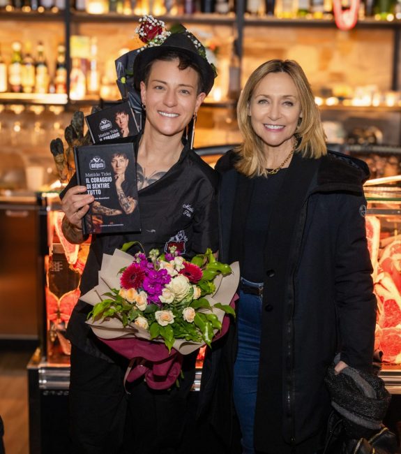 e2878-Matilde-Giuliana-Porra╠C-Sindaco-Altidona-presentazione-06-575x650