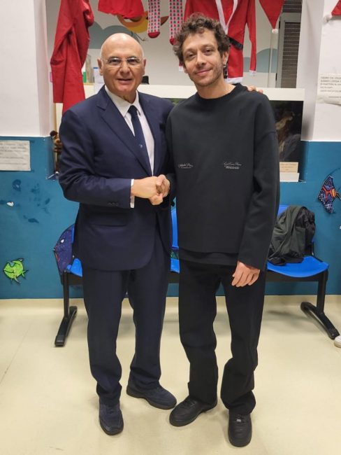 valentino-rossi-salesi-ancona-6-488x650