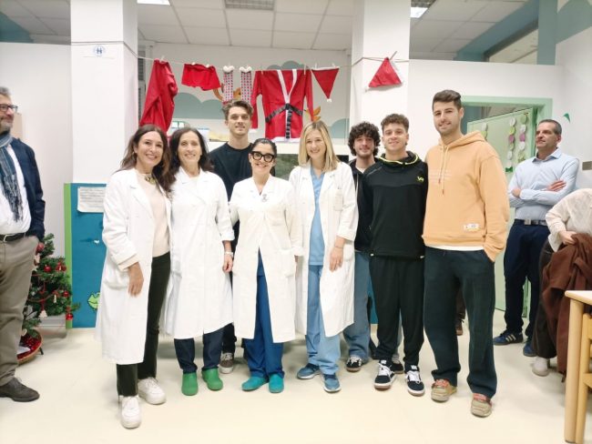 valentino-rossi-salesi-ancona-7-650x488