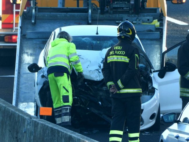 incidente-autostrada-civitanova-6-1-650x488
