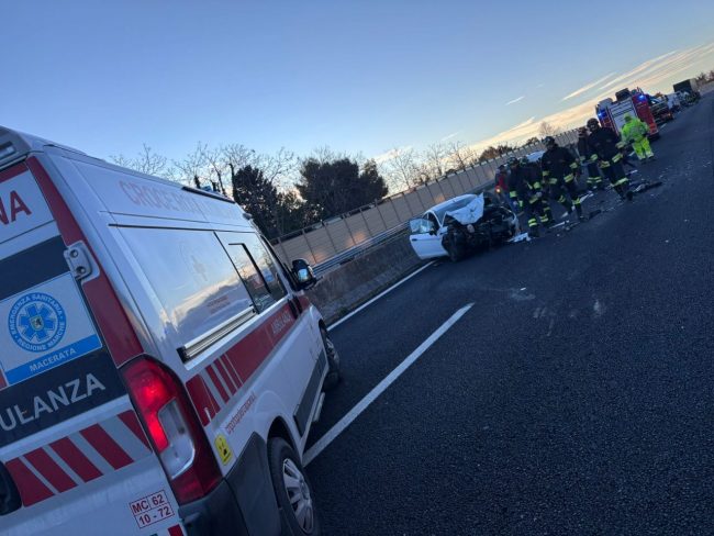 incidente-autostrada-civitanova-7-650x488