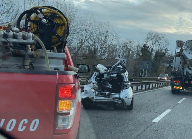 incidente-superstrada-trodica-morrovalle-corridonia-070120263-650x470