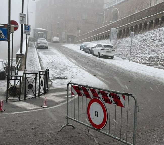neve-a-macerata-2-1-e1767728709559-650x574