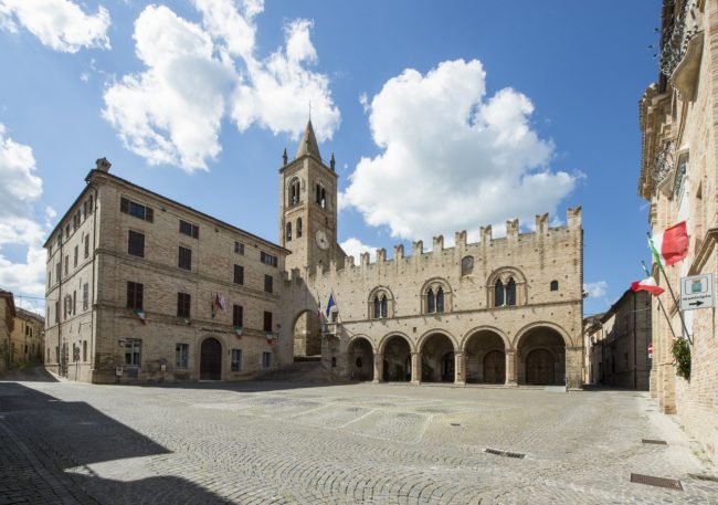 piazza-unita-italia-montecassiano