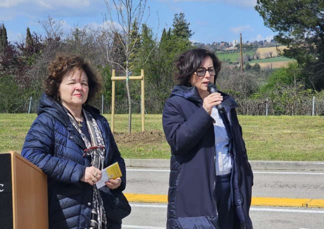 Il Sindaco Giuliana Giampaoli e l'Assessore Nelia Calvigioni
