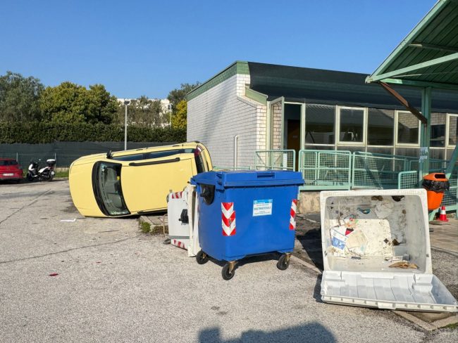 auto ribaltata civitanova (8)