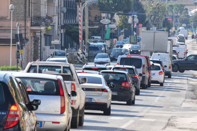 traffico code statale adriatica via carducci civitanova - FDM (2)