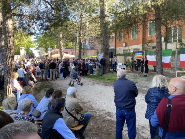 25 aprile centrosinistra campo dei pini (5)