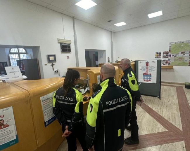 arresti documenti falsi (2)