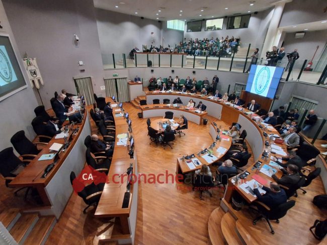 consiglio-regionale-2-650x488